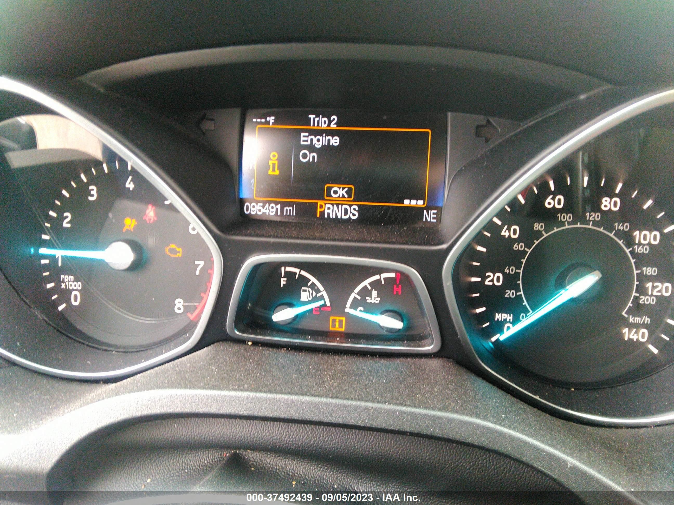 Photo 6 VIN: 1FMCU9G95HUD43350 - FORD ESCAPE 