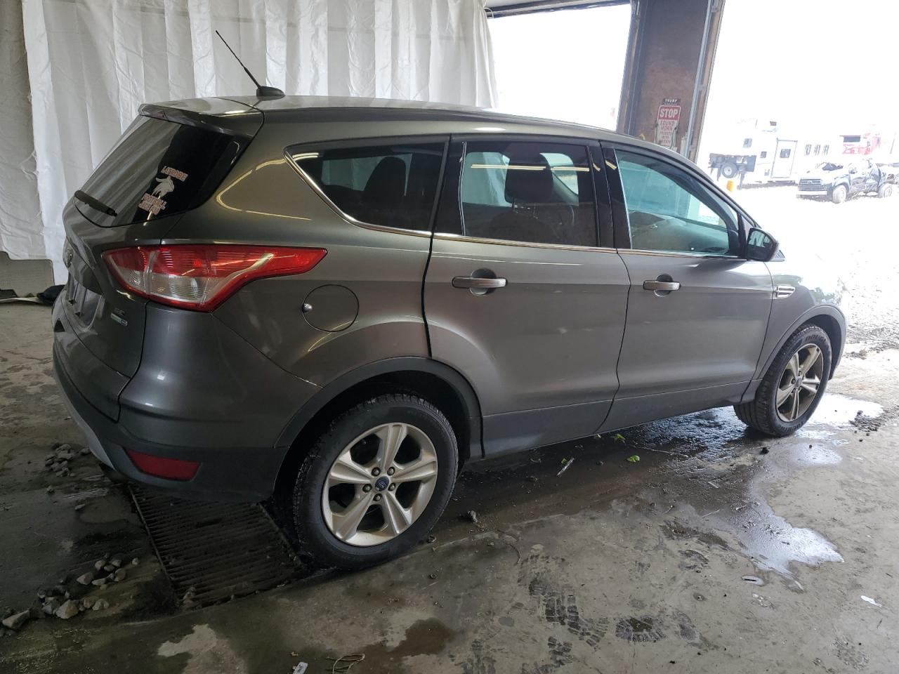 Photo 2 VIN: 1FMCU9G96EUB73141 - FORD ESCAPE 