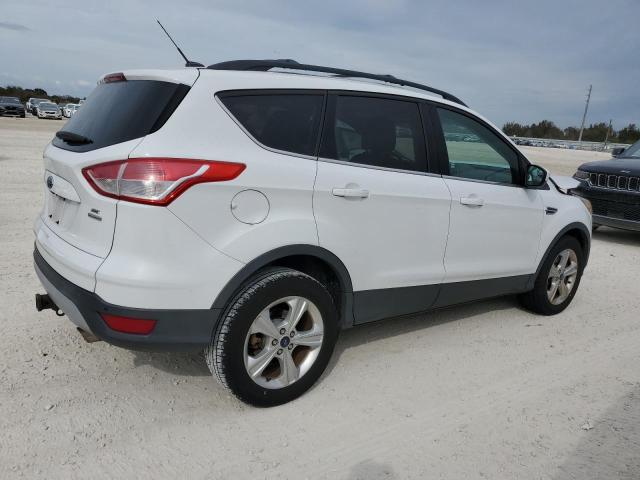 Photo 2 VIN: 1FMCU9G96FUA37271 - FORD ESCAPE SE 