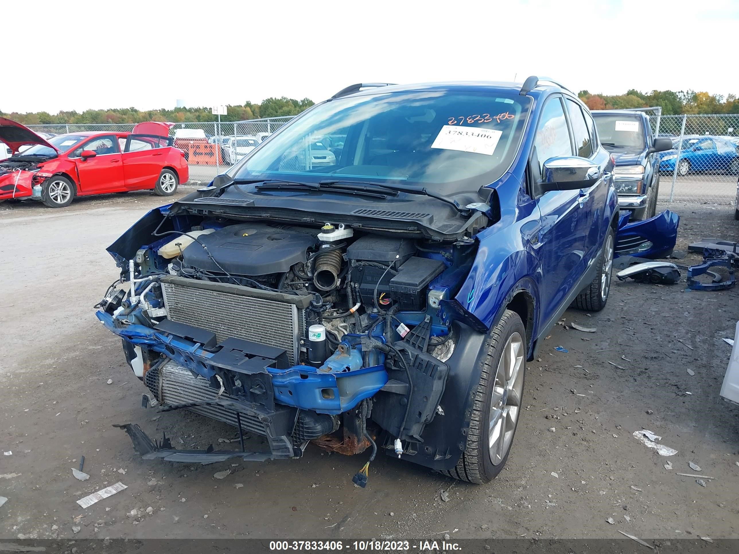 Photo 1 VIN: 1FMCU9G96FUB46832 - FORD ESCAPE 