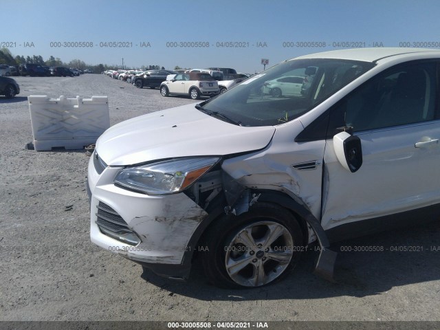 Photo 5 VIN: 1FMCU9G96GUB21866 - FORD ESCAPE 