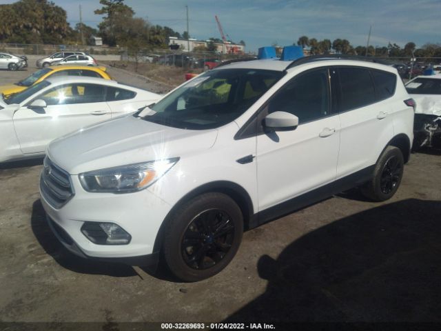 Photo 1 VIN: 1FMCU9G96JUB62733 - FORD ESCAPE 