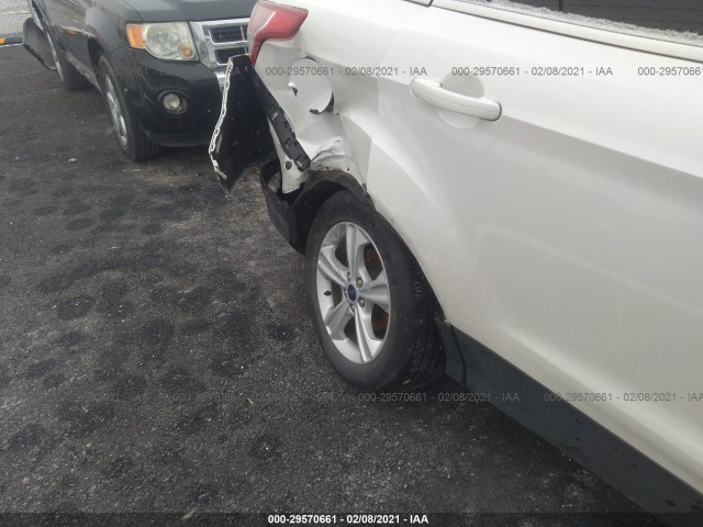 Photo 5 VIN: 1FMCU9G97EUC84782 - FORD ESCAPE 