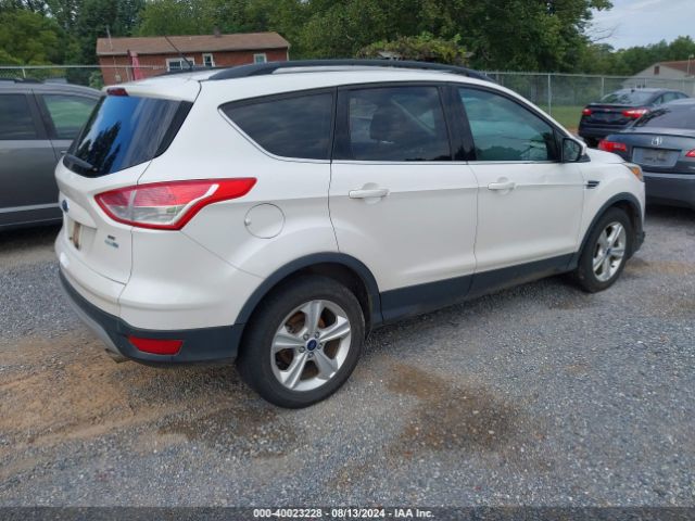 Photo 3 VIN: 1FMCU9G97FUB97790 - FORD ESCAPE 