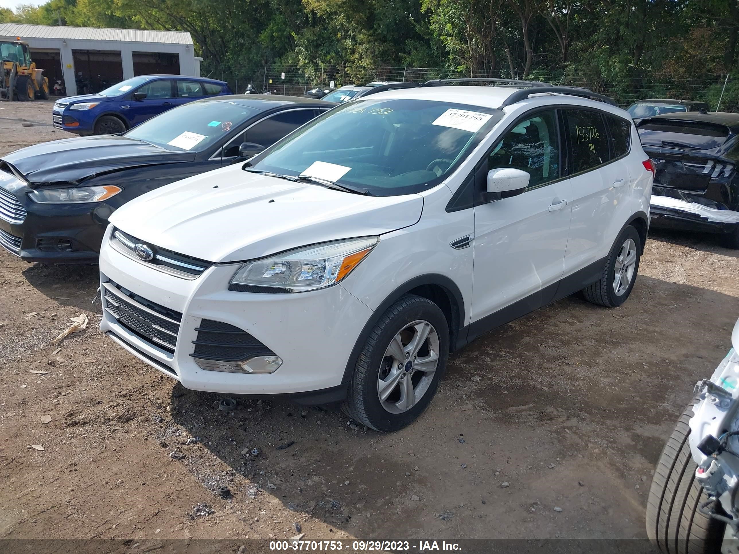 Photo 1 VIN: 1FMCU9G98EUD26425 - FORD ESCAPE 