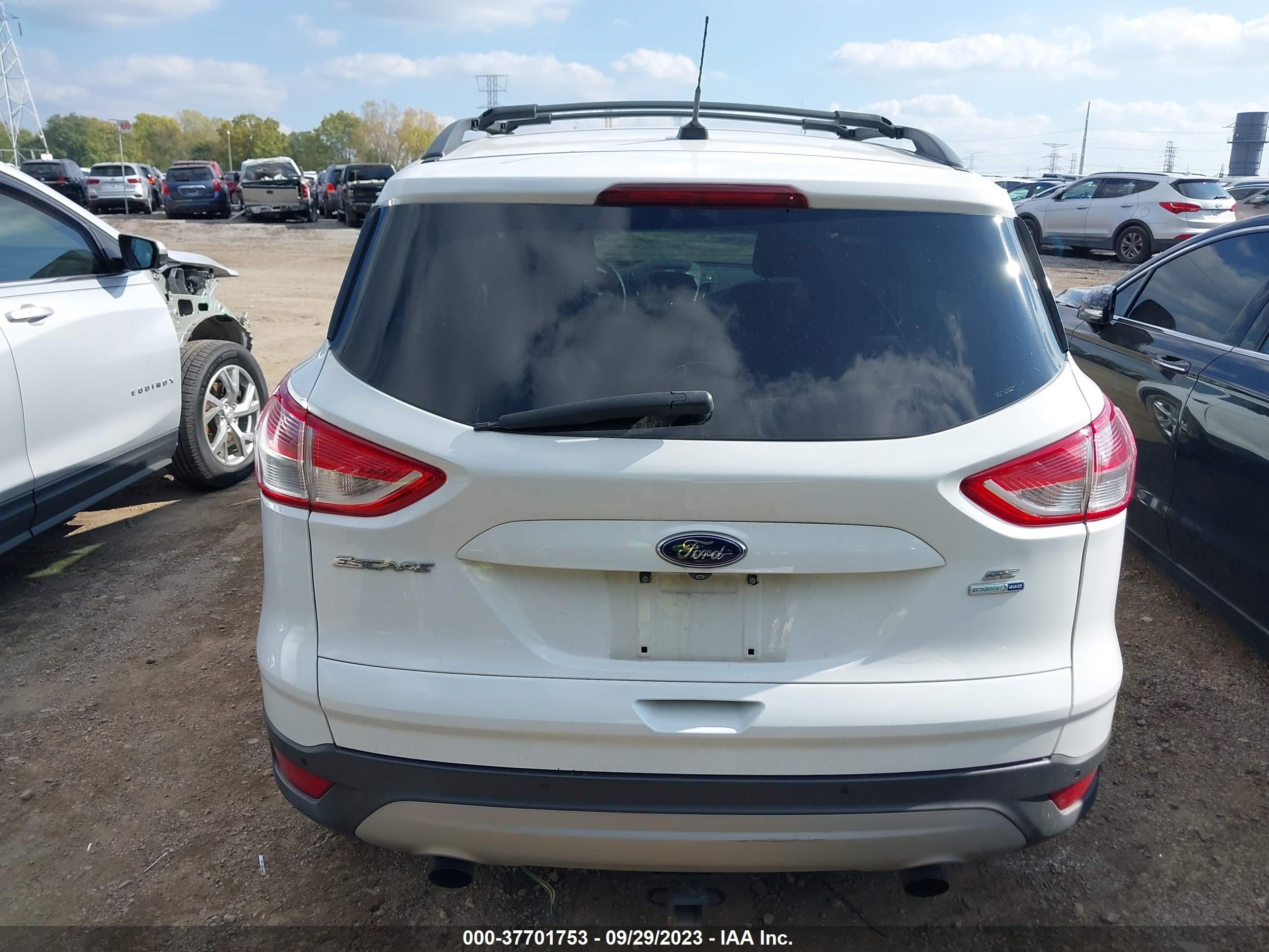 Photo 14 VIN: 1FMCU9G98EUD26425 - FORD ESCAPE 