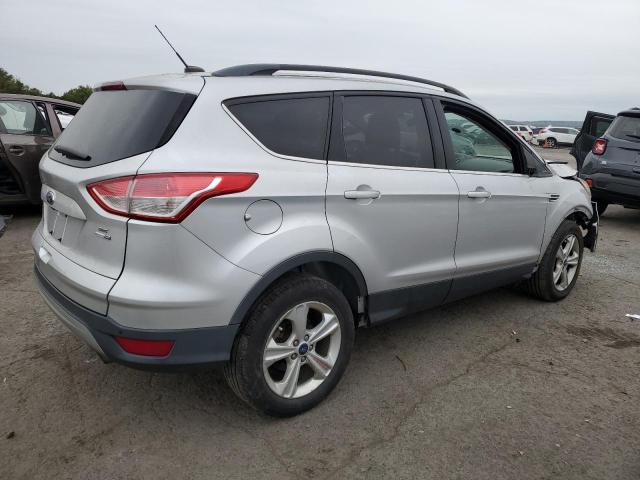 Photo 2 VIN: 1FMCU9G98FUC06674 - FORD ESCAPE SE 