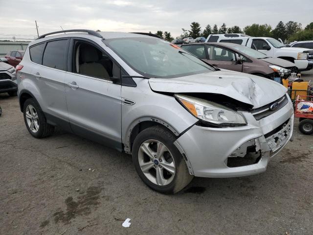 Photo 3 VIN: 1FMCU9G98FUC06674 - FORD ESCAPE SE 