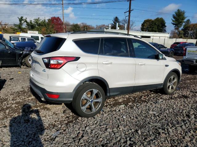 Photo 2 VIN: 1FMCU9G98HUD80649 - FORD ESCAPE SE 