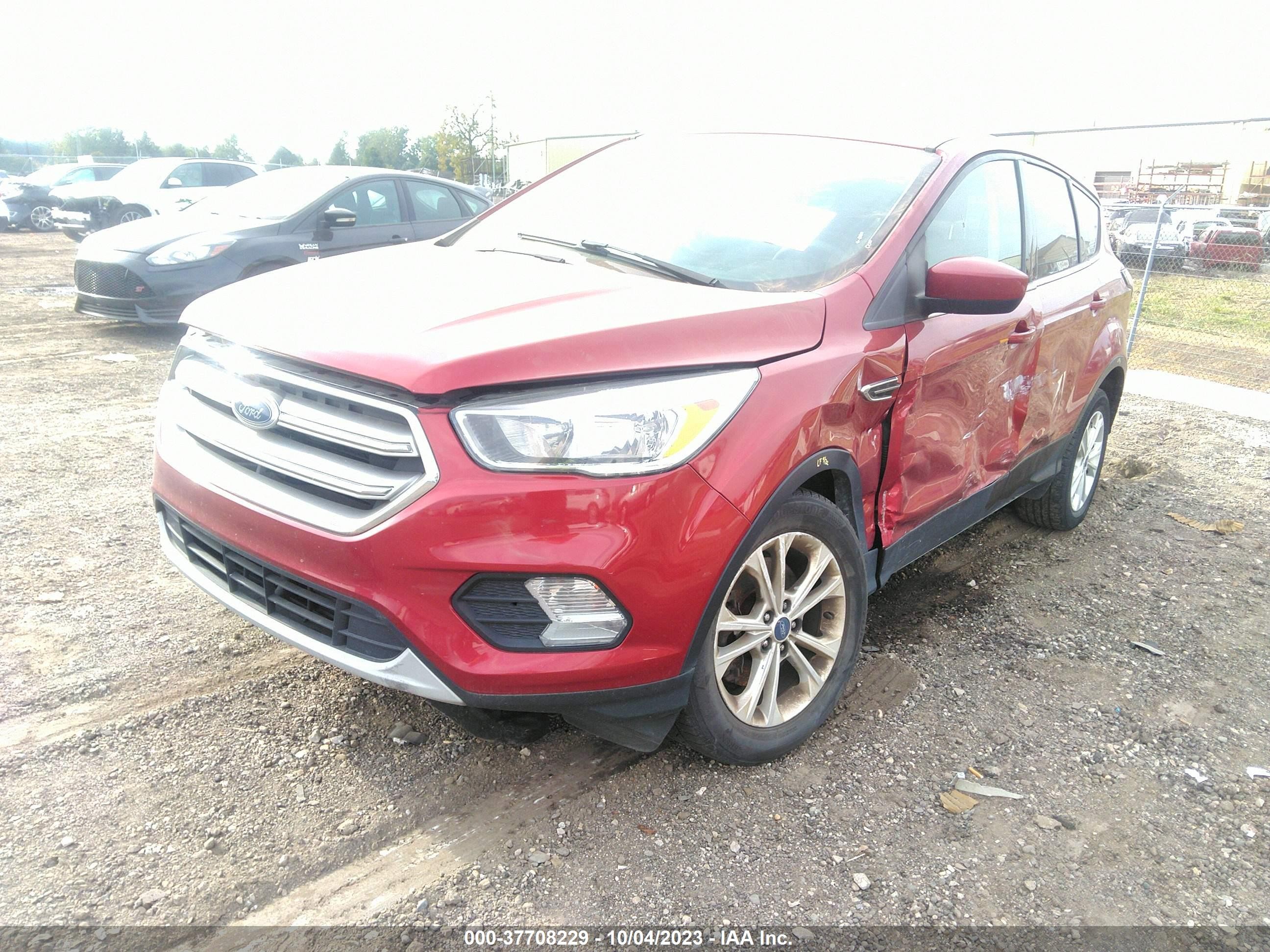 Photo 1 VIN: 1FMCU9G99HUE88472 - FORD ESCAPE 