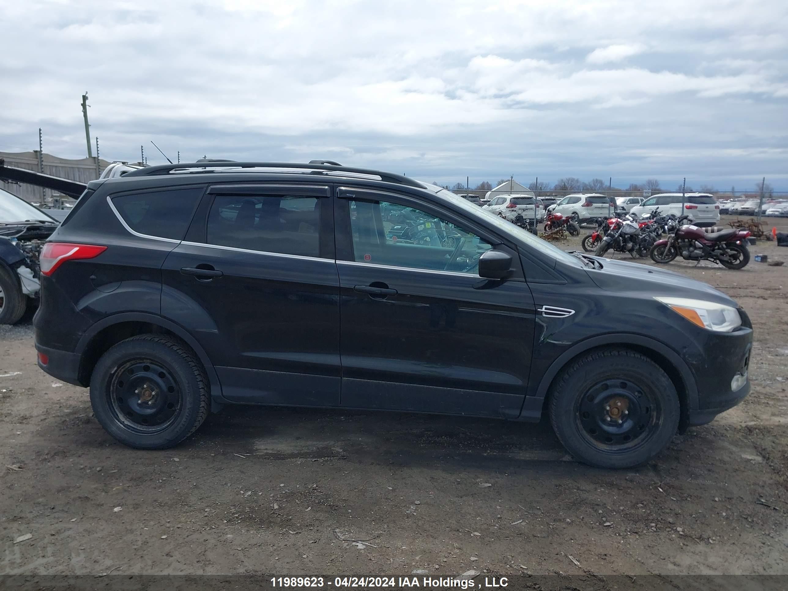 Photo 13 VIN: 1FMCU9G9XDUB73187 - FORD ESCAPE 