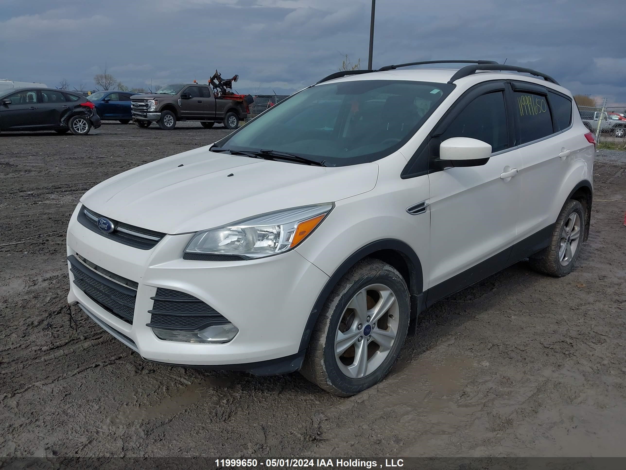 Photo 1 VIN: 1FMCU9G9XGUC63881 - FORD ESCAPE 