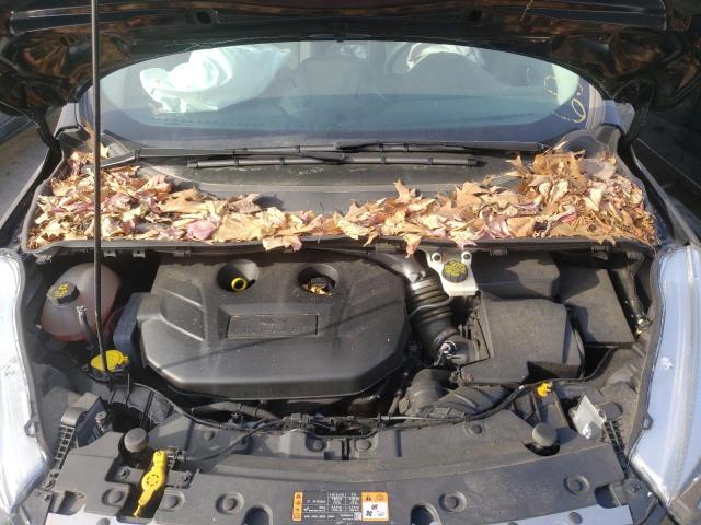 Photo 6 VIN: 1FMCU9G9XHUC83520 - FORD ESCAPE SE 