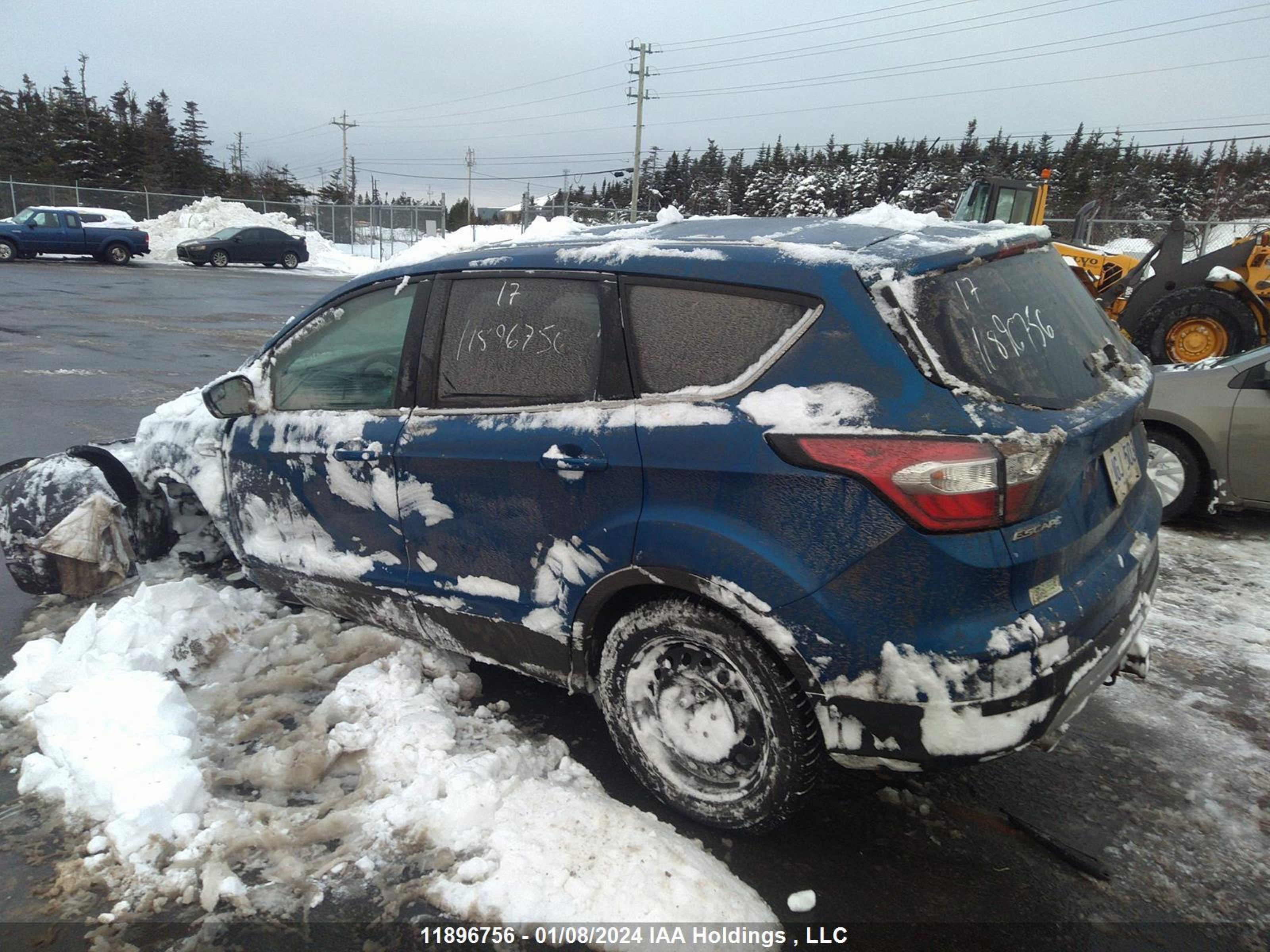 Photo 2 VIN: 1FMCU9G9XHUD62640 - FORD ESCAPE 