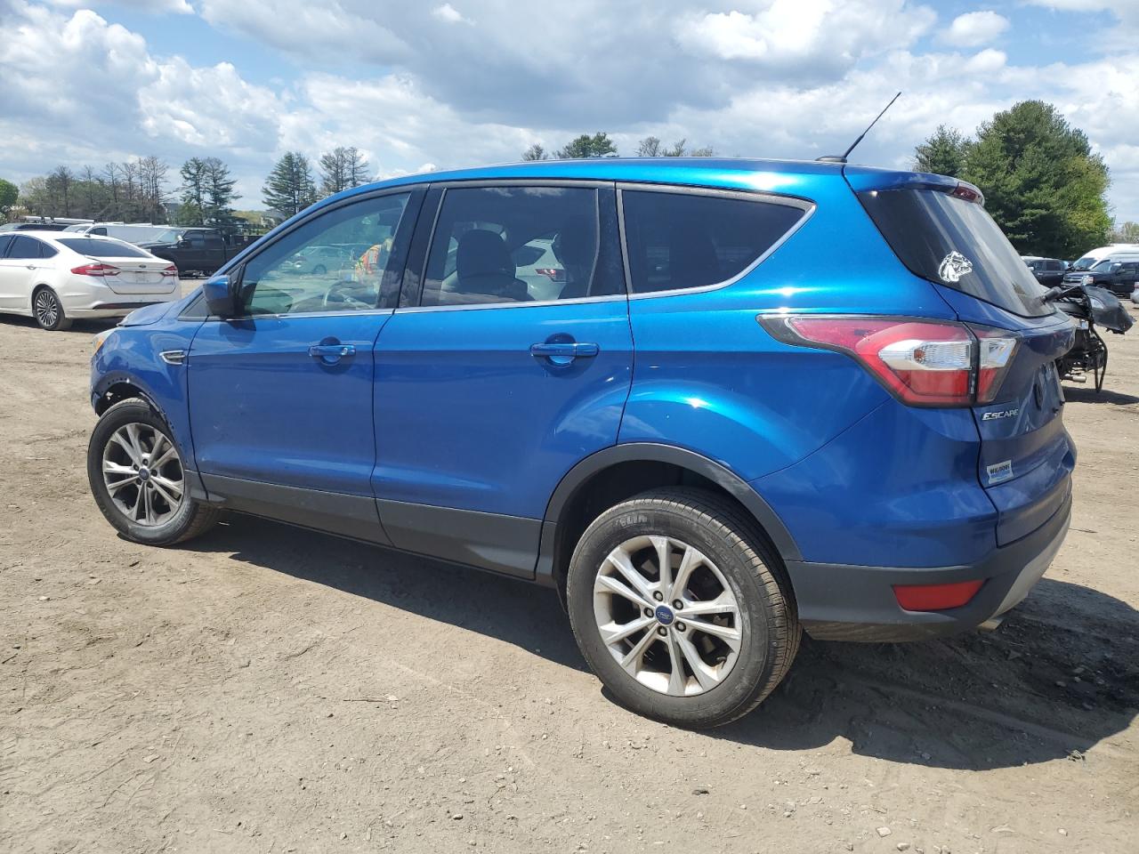 Photo 1 VIN: 1FMCU9GD0HUA20733 - FORD ESCAPE 