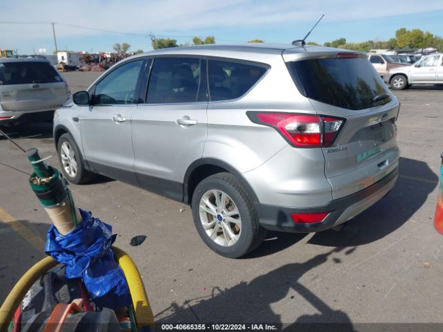 Photo 2 VIN: 1FMCU9GD0HUB05670 - FORD ESCAPE 