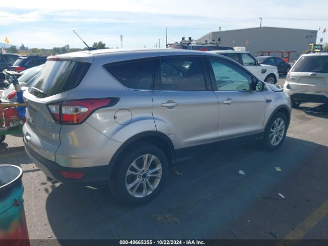 Photo 3 VIN: 1FMCU9GD0HUB05670 - FORD ESCAPE 