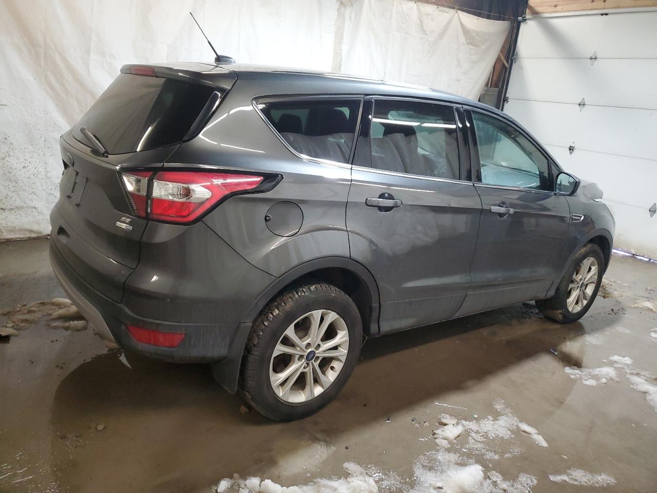 Photo 2 VIN: 1FMCU9GD0HUC21192 - FORD ESCAPE 