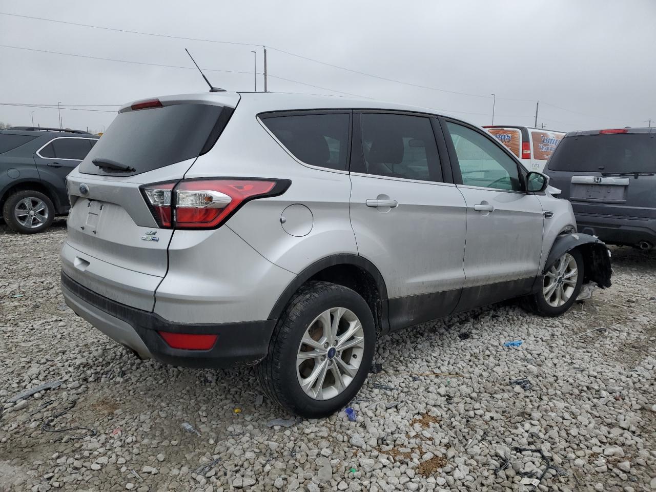 Photo 2 VIN: 1FMCU9GD0HUC46612 - FORD ESCAPE 