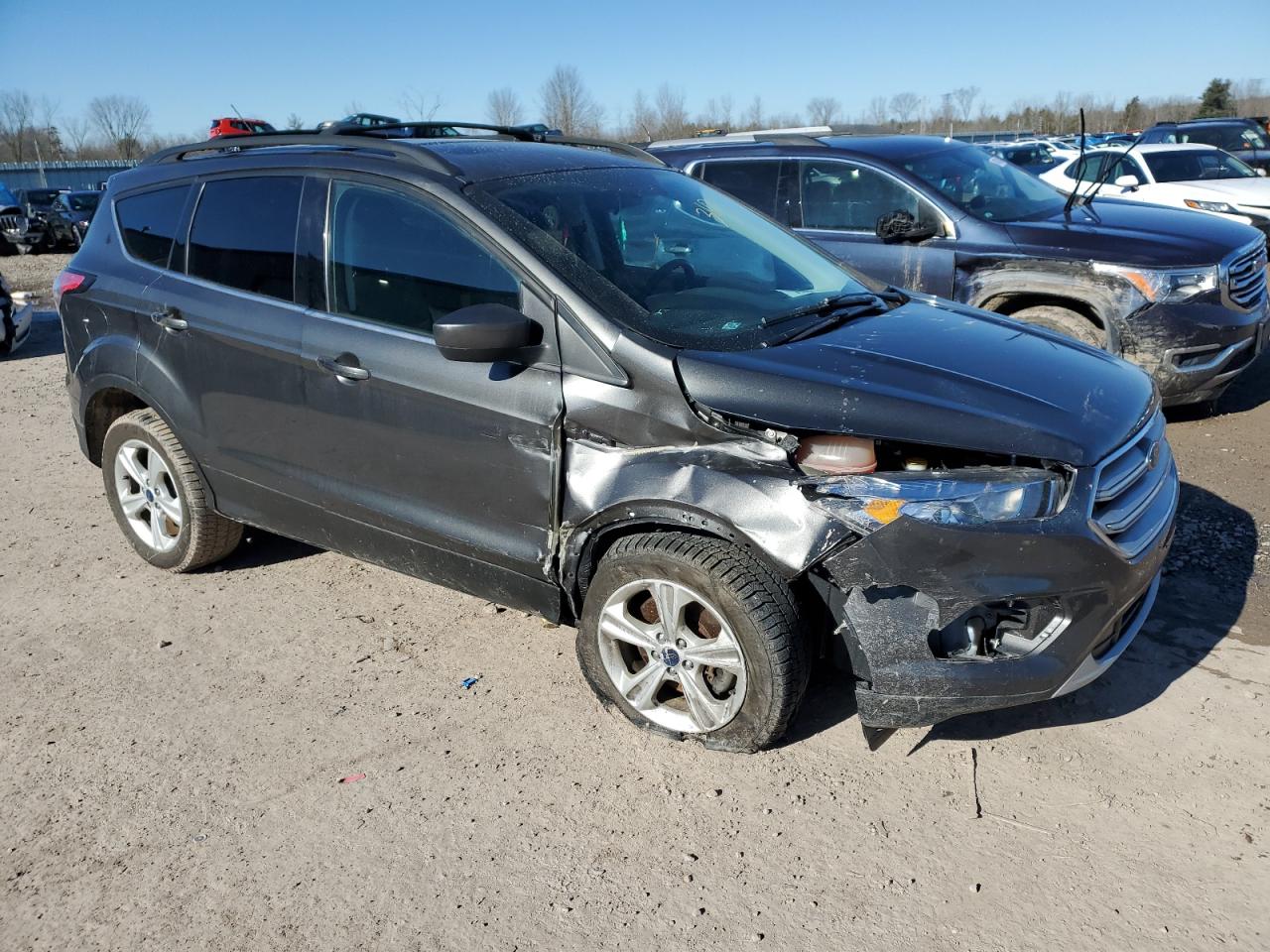 Photo 3 VIN: 1FMCU9GD0HUD17064 - FORD ESCAPE 