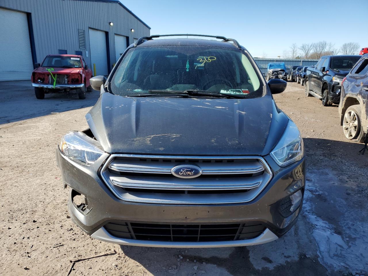 Photo 4 VIN: 1FMCU9GD0HUD17064 - FORD ESCAPE 