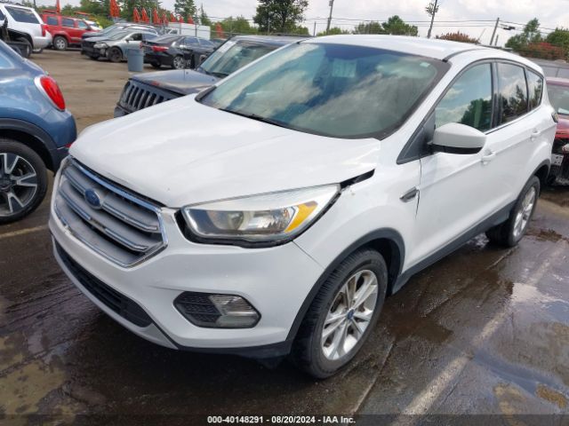 Photo 1 VIN: 1FMCU9GD0HUD77992 - FORD ESCAPE 