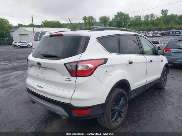 Photo 3 VIN: 1FMCU9GD0JUA87984 - FORD ESCAPE 