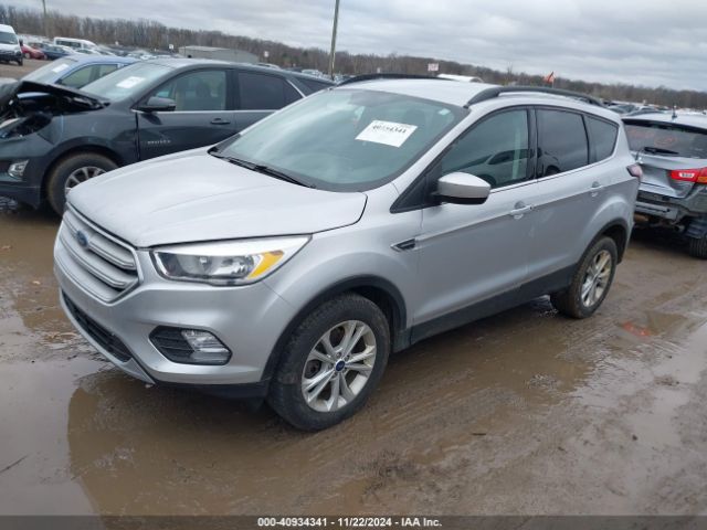 Photo 1 VIN: 1FMCU9GD0JUB24046 - FORD ESCAPE 