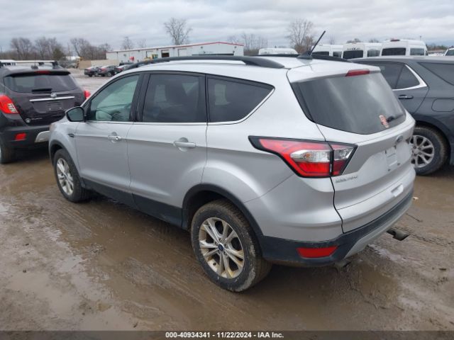 Photo 2 VIN: 1FMCU9GD0JUB24046 - FORD ESCAPE 