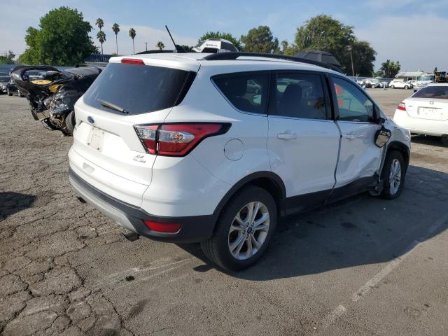 Photo 2 VIN: 1FMCU9GD0JUB40084 - FORD ESCAPE 