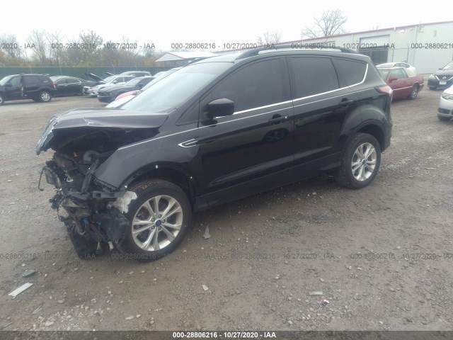 Photo 1 VIN: 1FMCU9GD0JUB45673 - FORD ESCAPE 