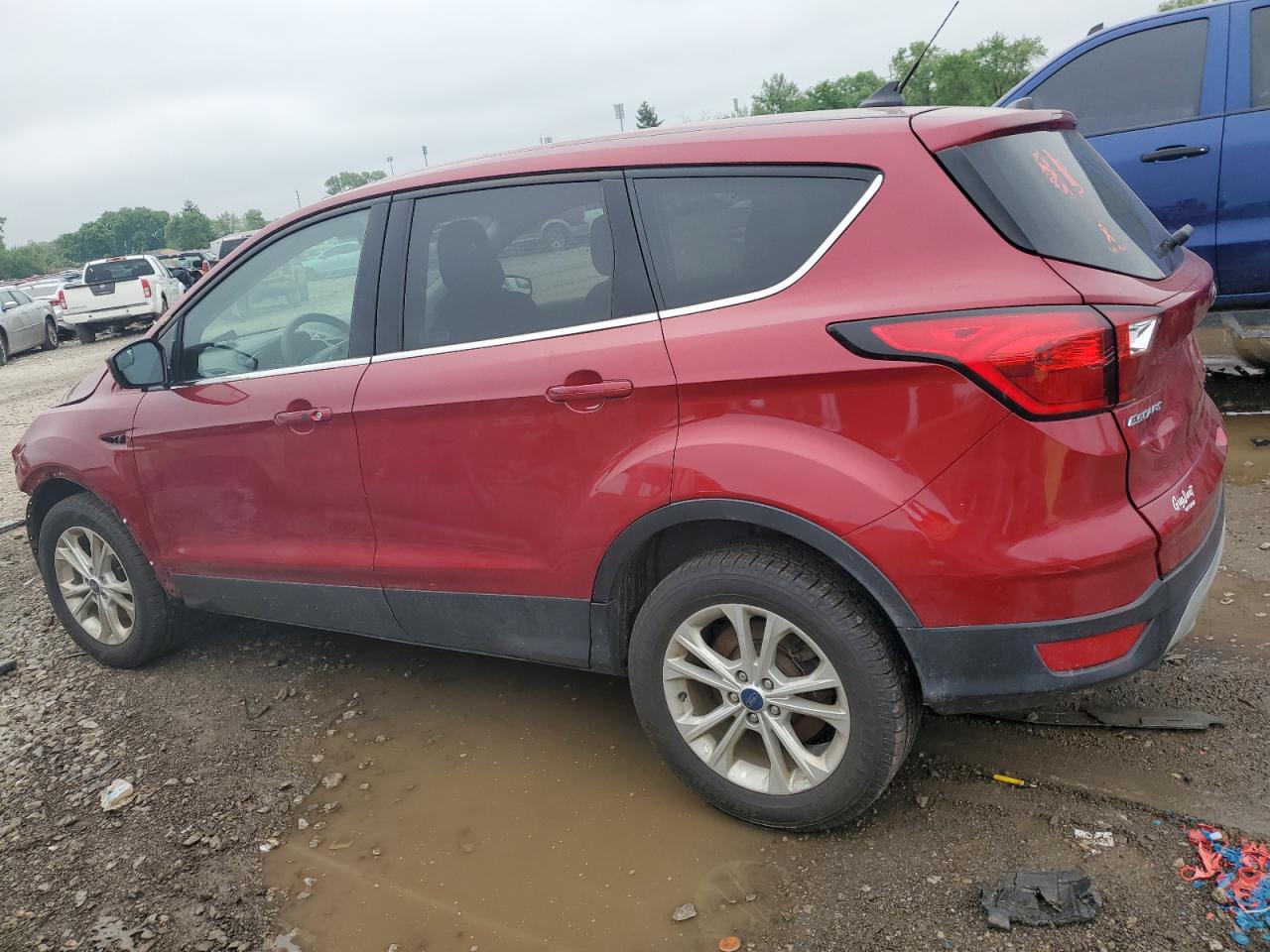 Photo 1 VIN: 1FMCU9GD0KUA45381 - FORD ESCAPE 