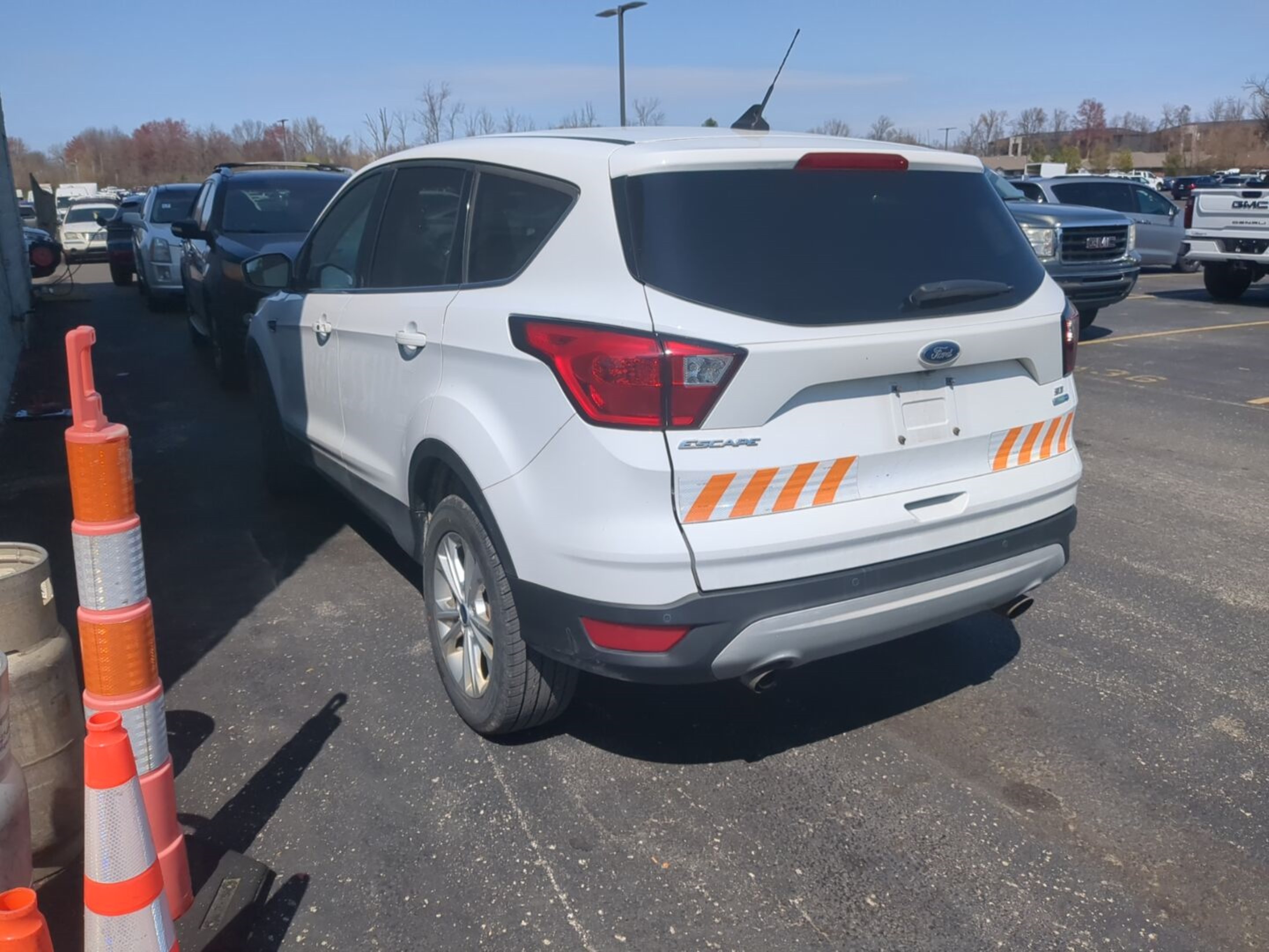 Photo 4 VIN: 1FMCU9GD0KUC07767 - FORD ESCAPE 