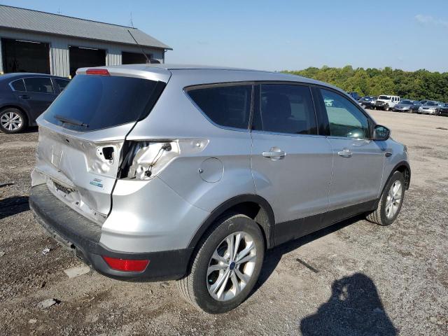 Photo 2 VIN: 1FMCU9GD1HUB07900 - FORD ESCAPE SE 