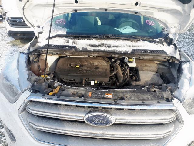 Photo 6 VIN: 1FMCU9GD1HUC82826 - FORD ESCAPE SE 