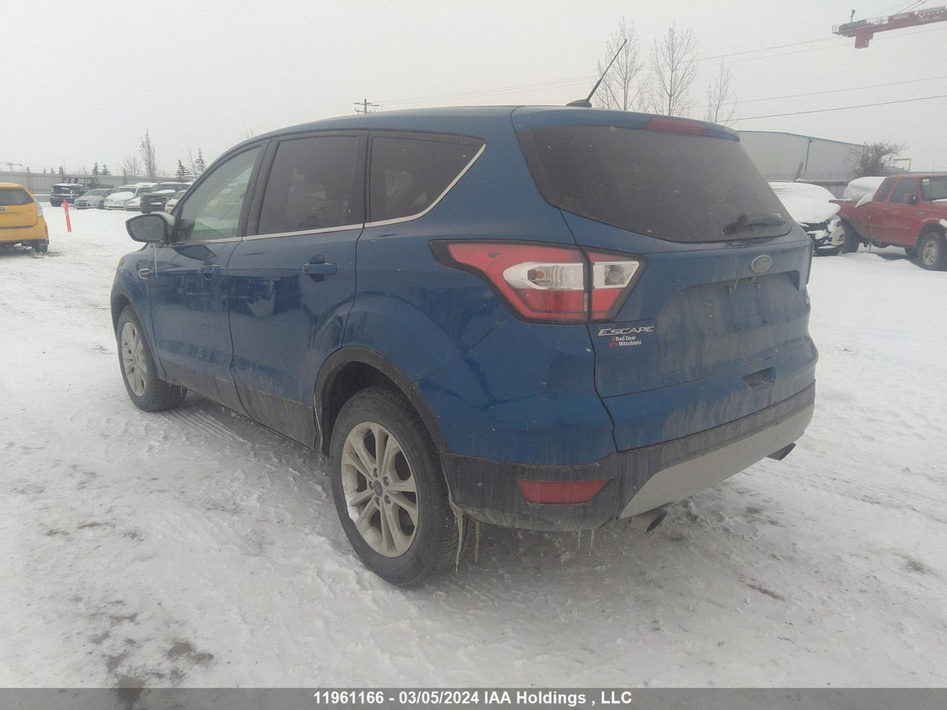 Photo 2 VIN: 1FMCU9GD1HUD13721 - FORD ESCAPE 