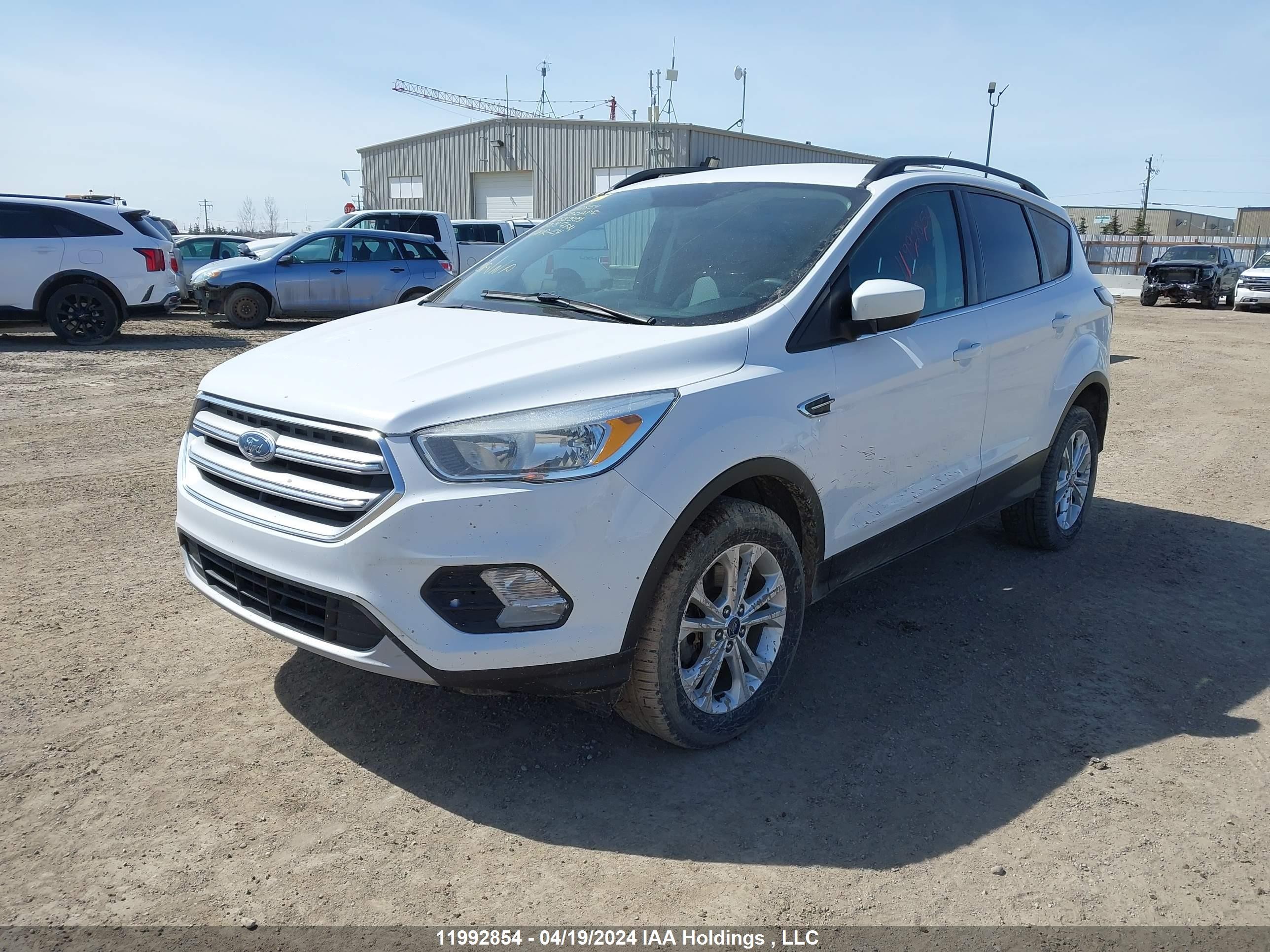 Photo 1 VIN: 1FMCU9GD1HUE58399 - FORD ESCAPE 