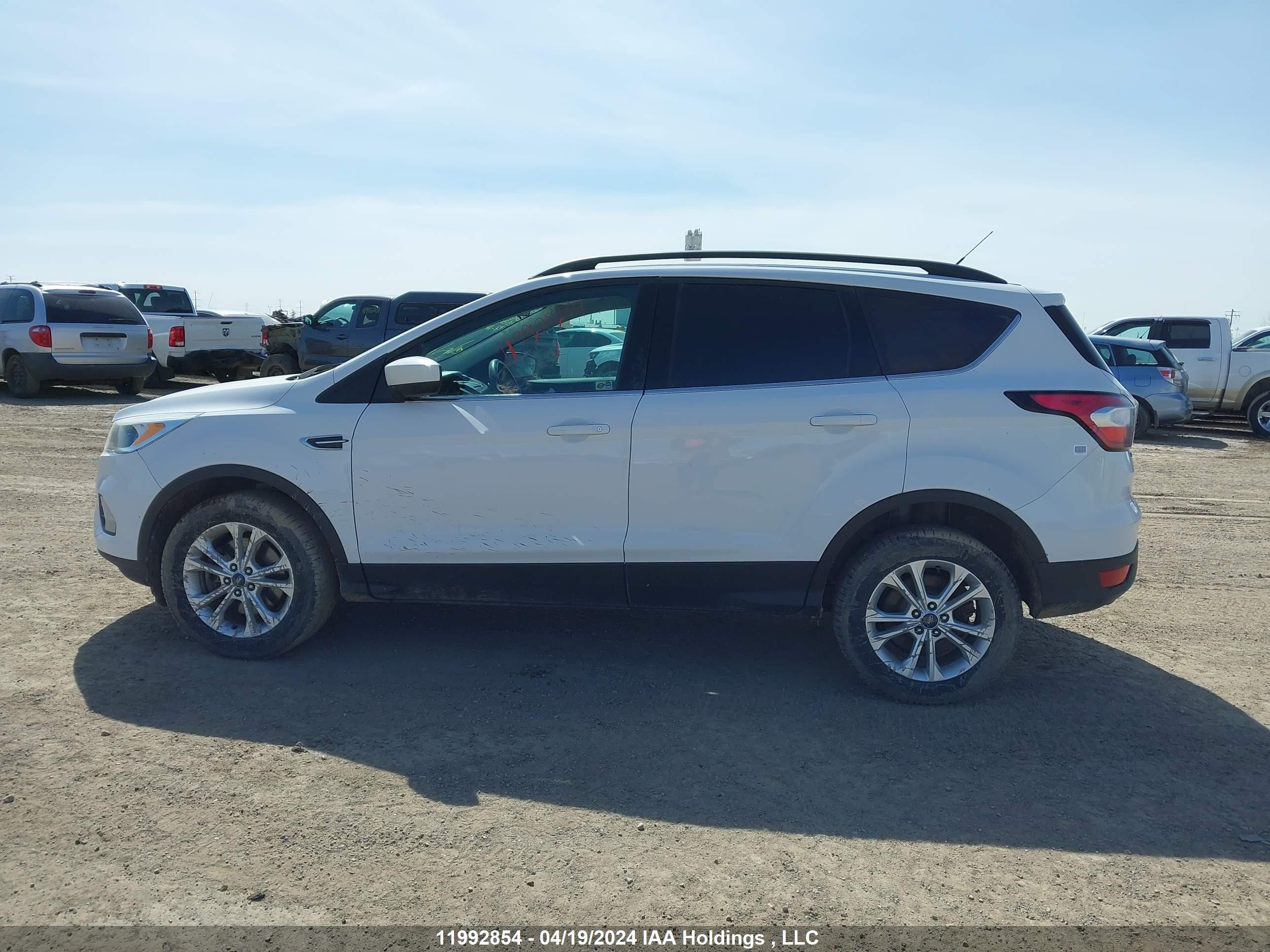 Photo 13 VIN: 1FMCU9GD1HUE58399 - FORD ESCAPE 