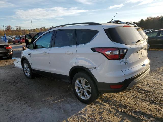 Photo 1 VIN: 1FMCU9GD1JUA05180 - FORD ESCAPE SE 