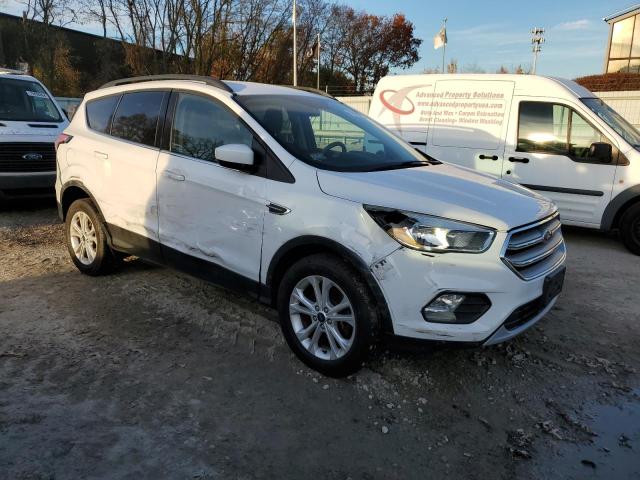 Photo 3 VIN: 1FMCU9GD1JUA05180 - FORD ESCAPE SE 