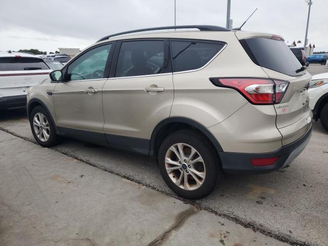 Photo 1 VIN: 1FMCU9GD1JUA14347 - FORD ESCAPE SE 