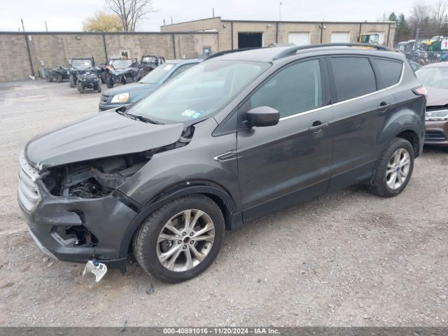 Photo 1 VIN: 1FMCU9GD1JUA95351 - FORD ESCAPE 