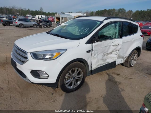 Photo 1 VIN: 1FMCU9GD1JUB85731 - FORD ESCAPE 