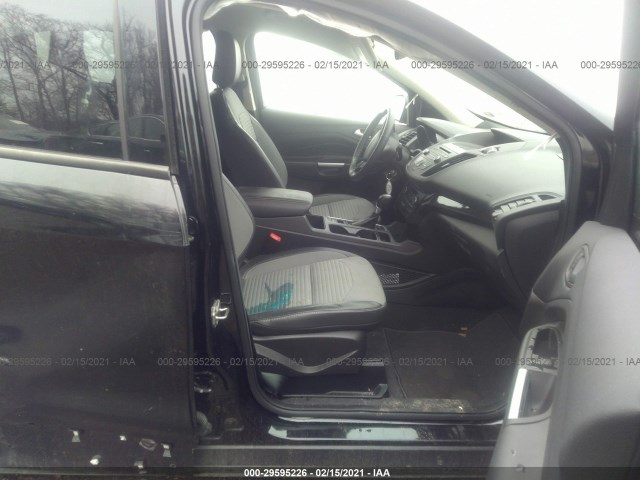 Photo 4 VIN: 1FMCU9GD1JUB98057 - FORD ESCAPE 