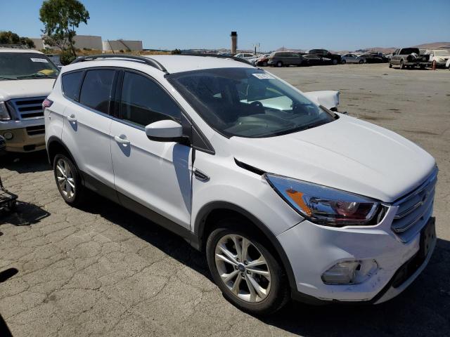 Photo 3 VIN: 1FMCU9GD1JUD39063 - FORD ESCAPE 