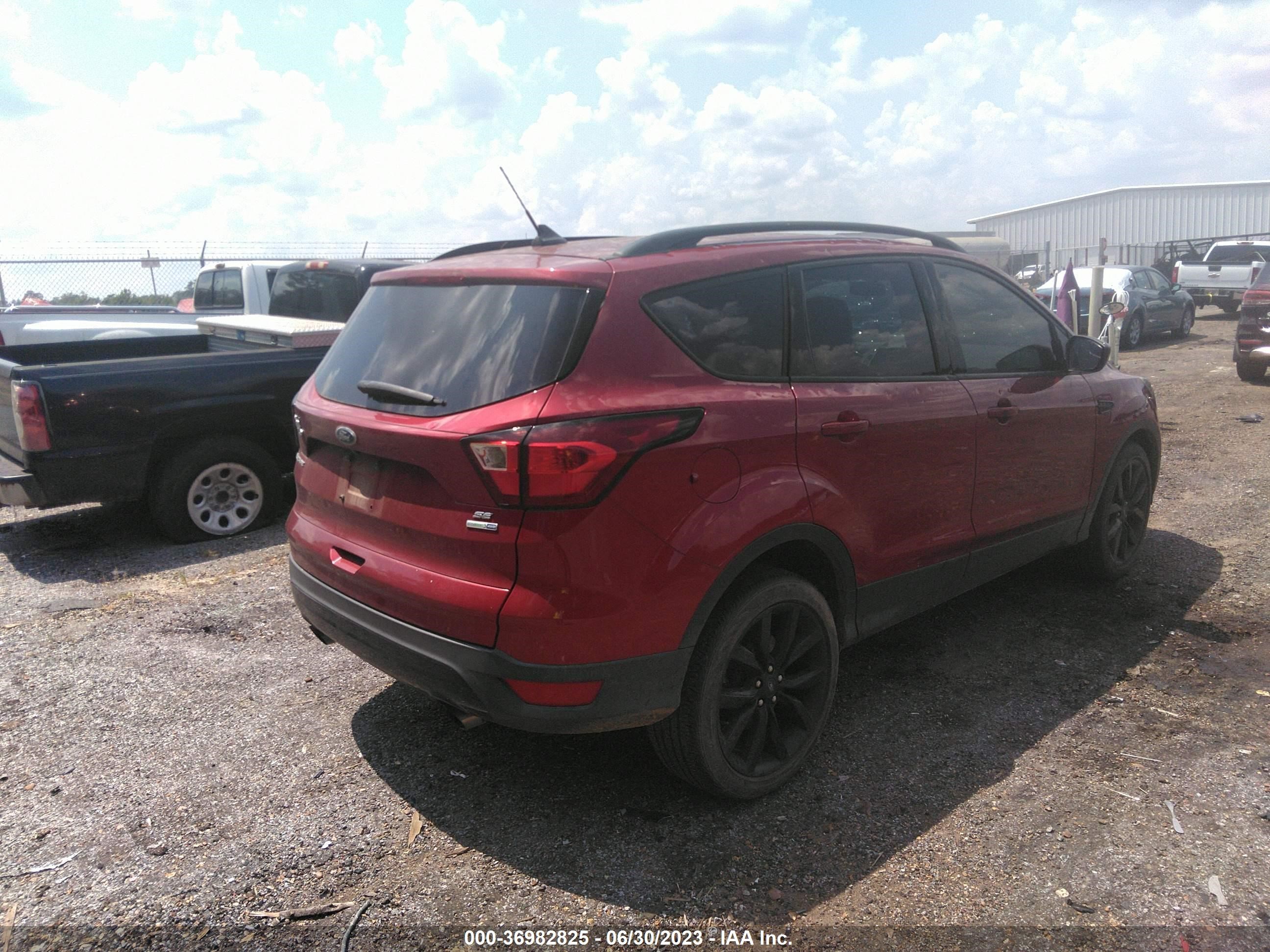 Photo 3 VIN: 1FMCU9GD1KUA89552 - FORD ESCAPE 