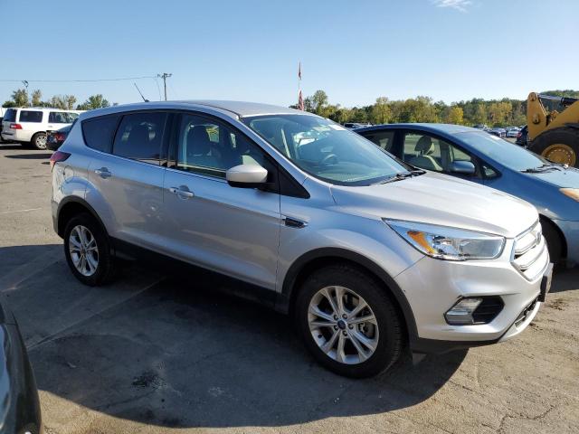 Photo 3 VIN: 1FMCU9GD1KUB18421 - FORD ESCAPE SE 