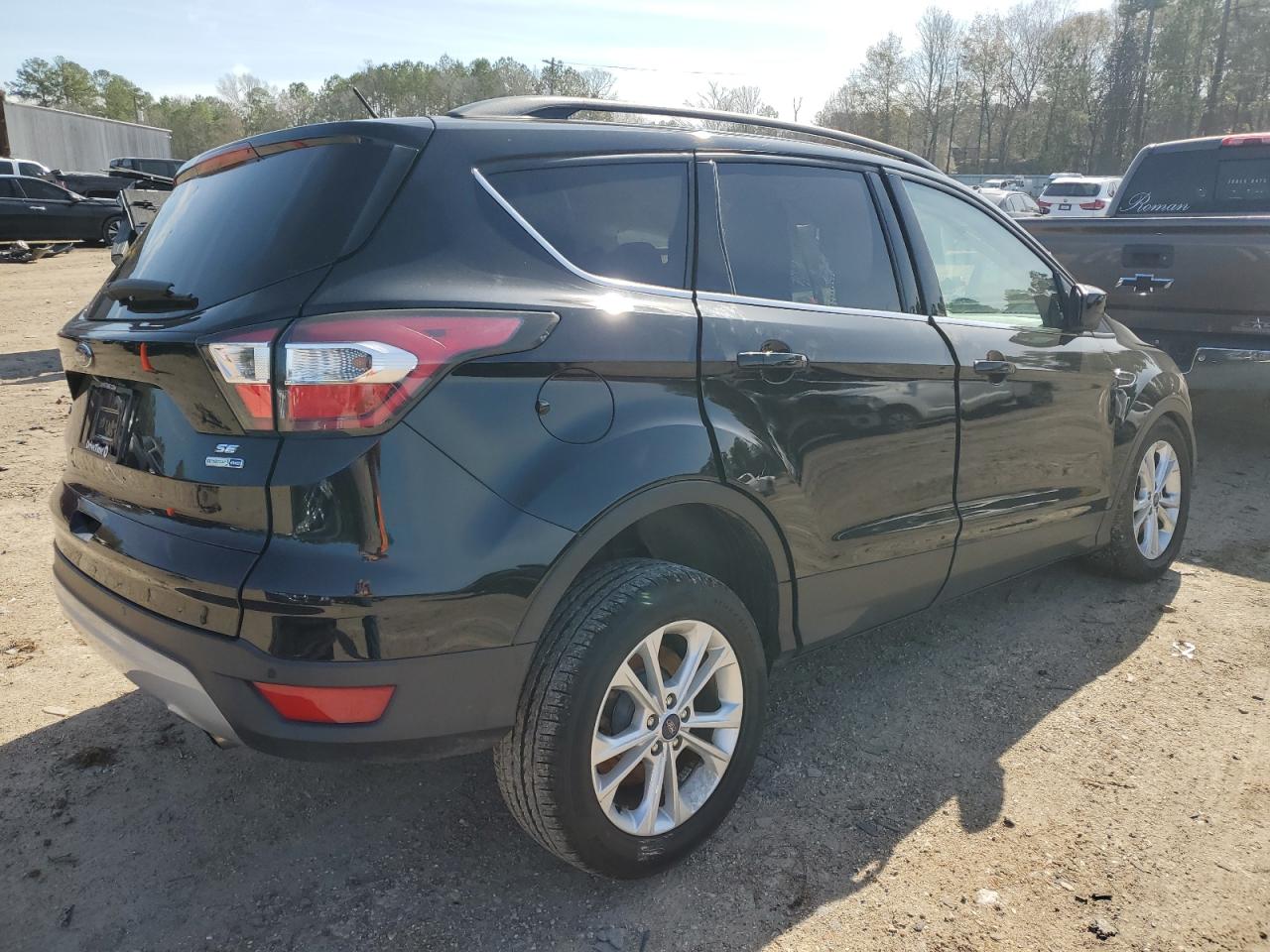 Photo 2 VIN: 1FMCU9GD2HUA12441 - FORD ESCAPE 