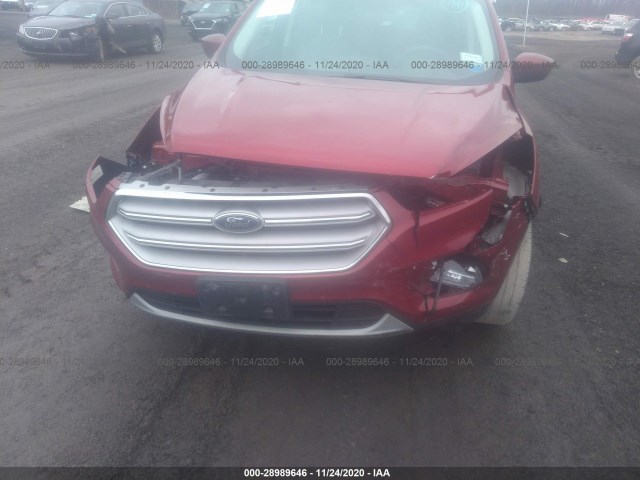 Photo 5 VIN: 1FMCU9GD2JUA01462 - FORD ESCAPE 