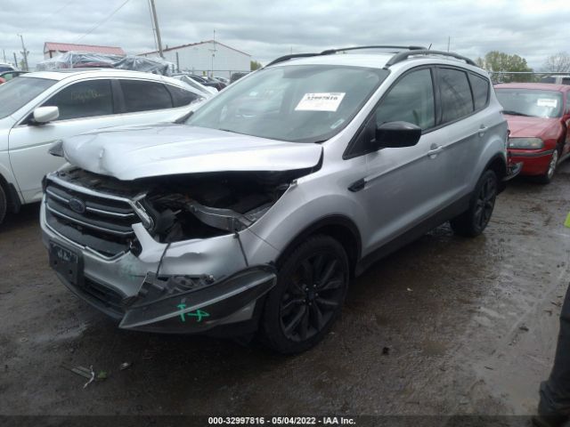 Photo 1 VIN: 1FMCU9GD2JUA15281 - FORD ESCAPE 